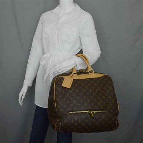 Louis Vuitton Monogram Evasion Bag 